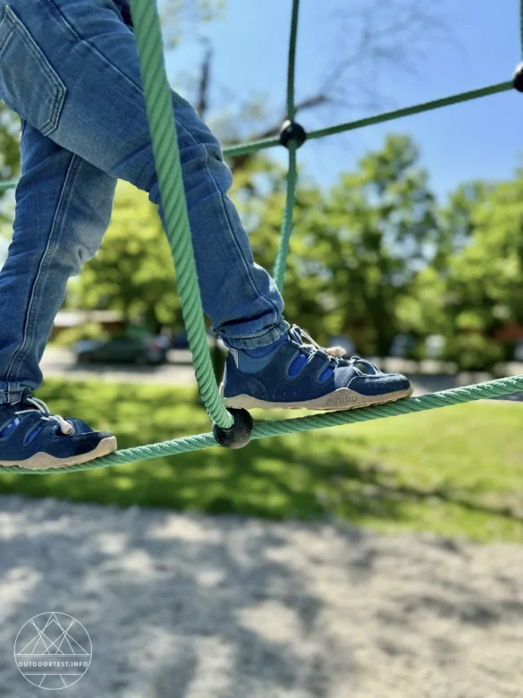 Finkid Sankari Kindersandalen